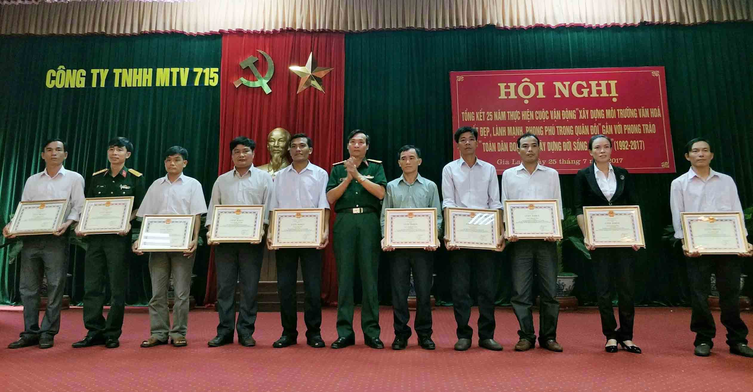 Xây dựng môi trường văn hóa tốt, đơn vị vững mạnh an toàn
