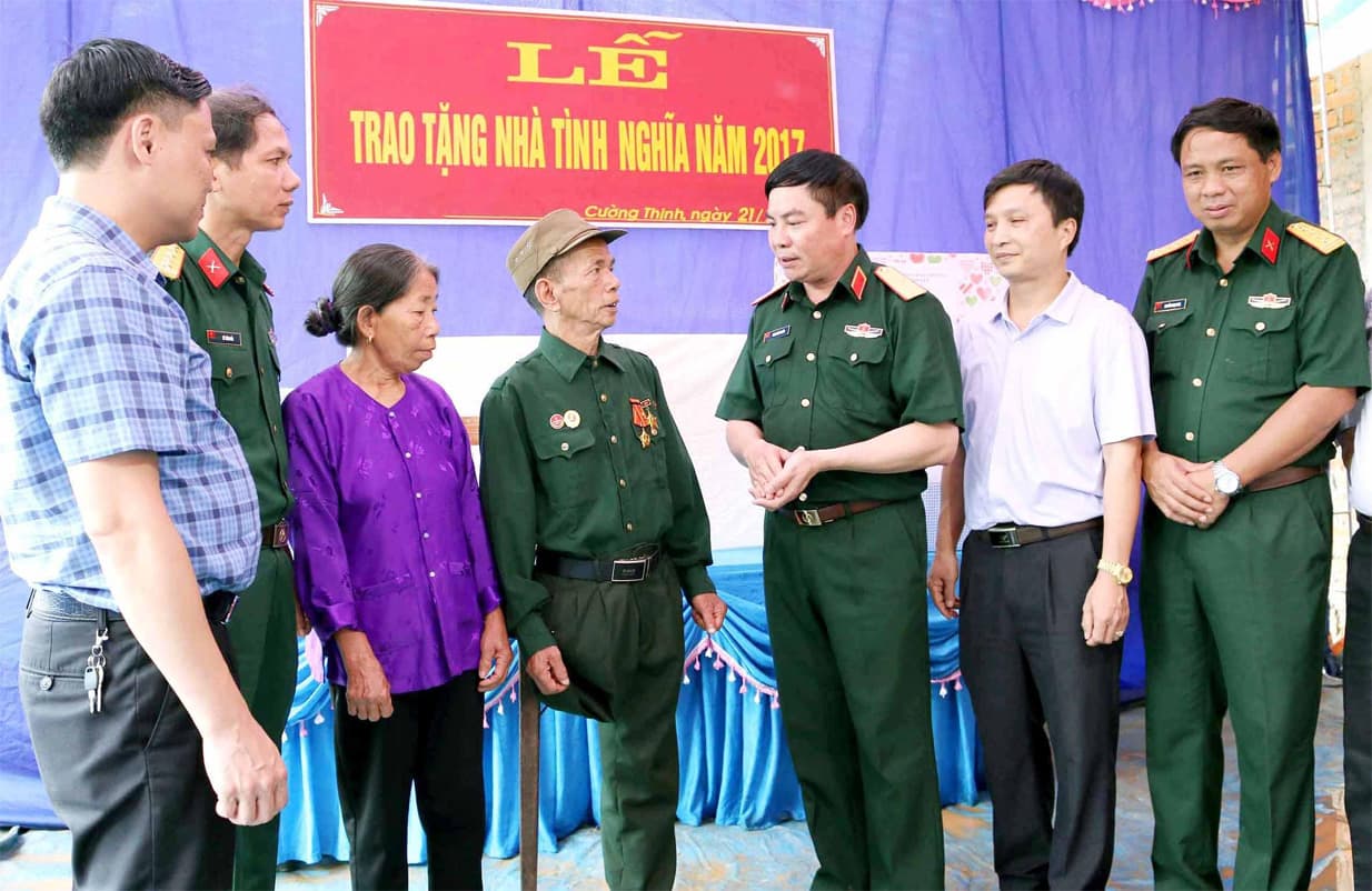 Những ngôi nhà nặng nghĩa tình đồng chí
