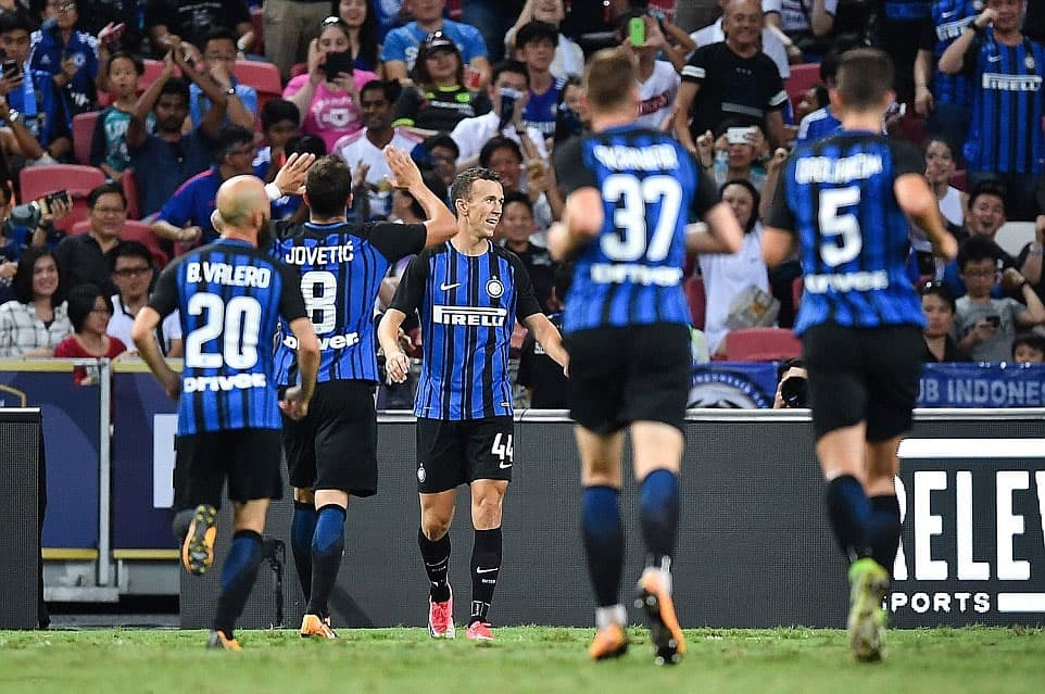 Inter Milan đánh bại nhà đương kim vô địch nước Anh