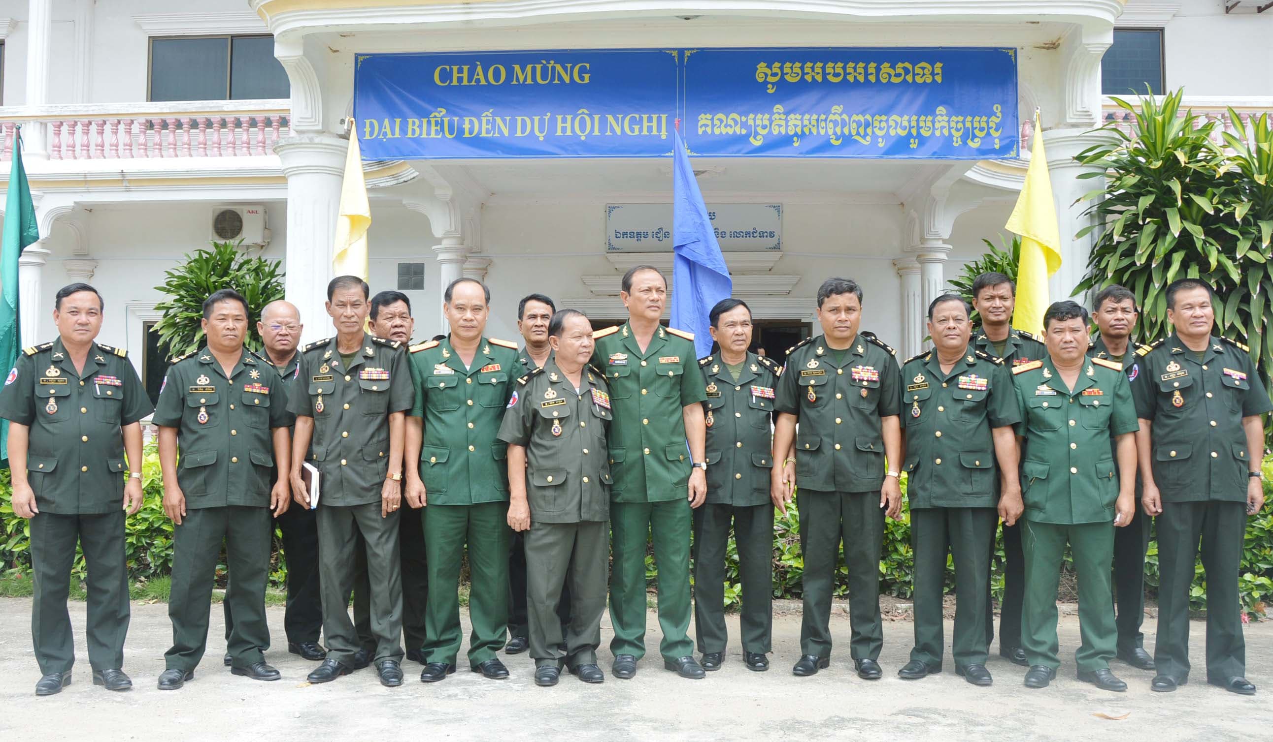 Bộ CHQS tỉnh Tây Ninh tăng cường phối hợp với các Tiểu khu Quân sự (Cam-pu-chia)