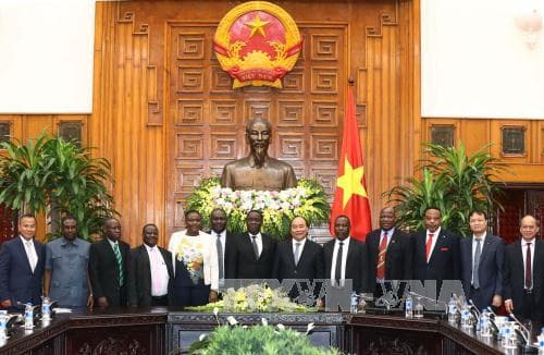 Thủ tướng Nguyễn Xuân Phúc tiếp Đoàn các Bộ trưởng Tazania