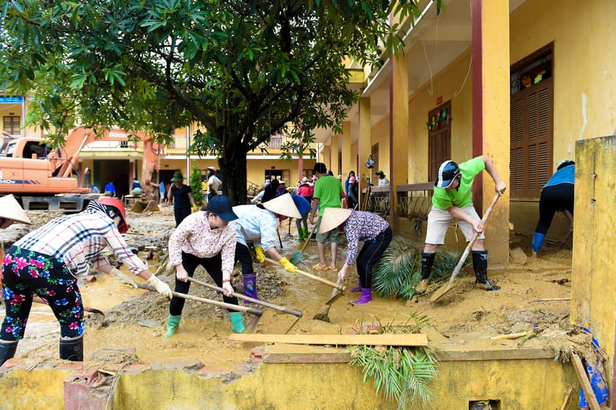 Tỉnh Yên Bái huy động mọi nguồn lực giúp nhân dân vùng lũ sớm ổn định đời sống