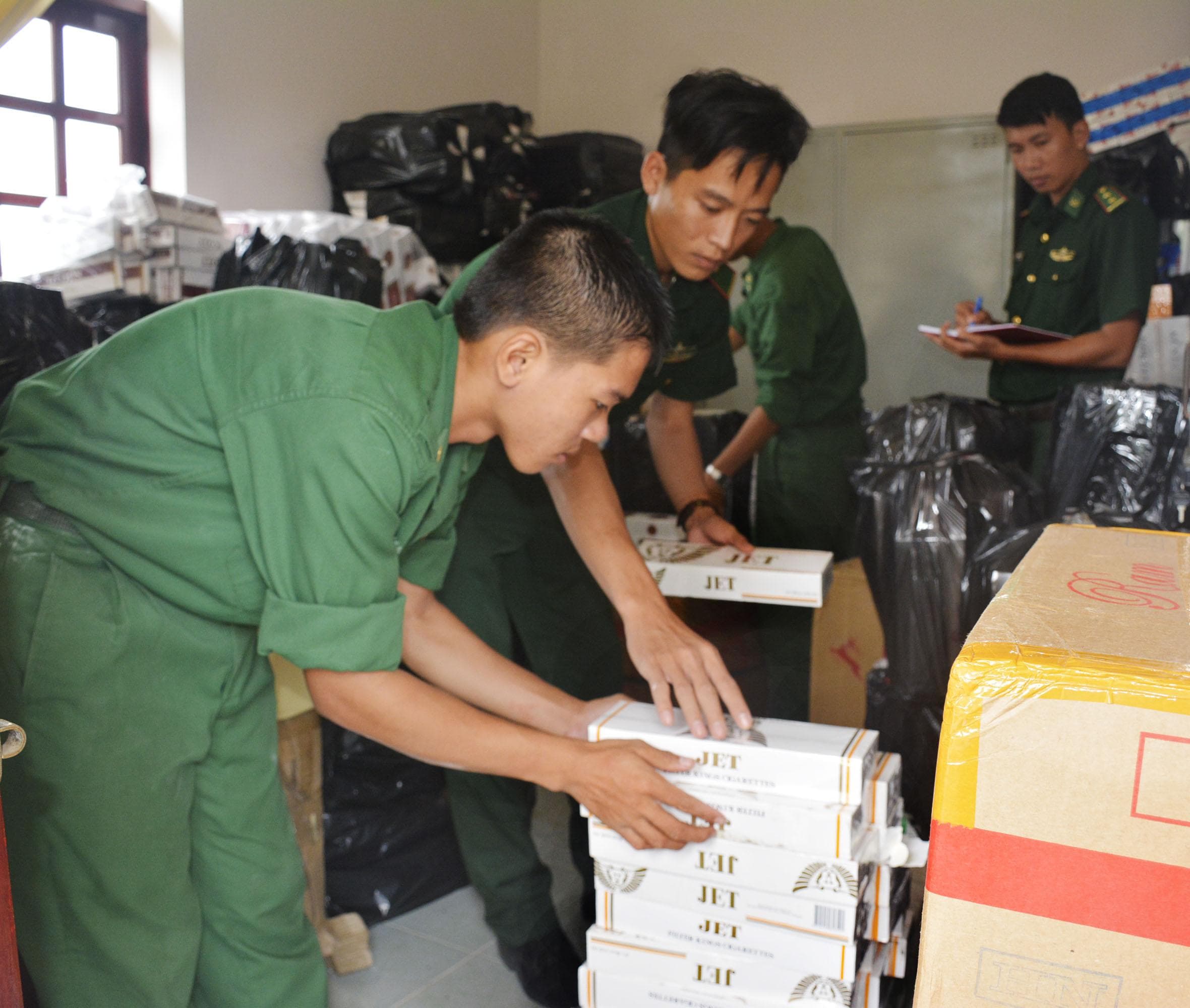 Nắm chắc địa bàn, tăng cường kiểm tra, đấu tranh kiên quyết