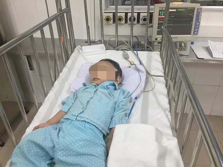 Bệnh viện Nhi Trung ương miễn phí toàn bộ viện phí cho cháu bé bị bạo hành dã man tại Hà Nội