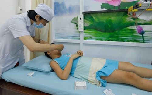 Hội thảo về Ứng dụng thủy châm và nhĩ châm trong điều trị bệnh