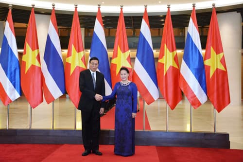 Chủ tịch Quốc hội Nguyễn Thị Kim Ngân đón, hội đàm với Chủ tịch Hội đồng Lập pháp Thái Lan