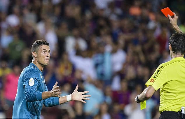 Ronaldo bị cấm thi đấu 5 trận và phải nộp phạt 3.460 bảng Anh