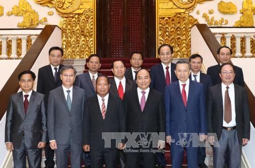 Thủ tướng Nguyễn Xuân Phúc tiếp Bộ trưởng An ninh Lào