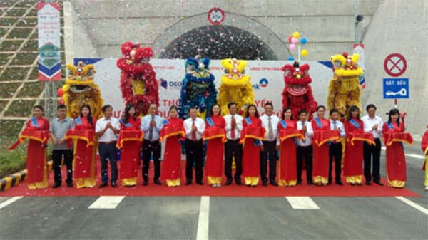Thông xe hầm đường bộ Đèo Cả