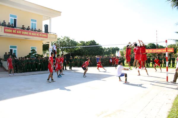 Quân khu 4 khai mạc Hội thao Thể dục thể thao Cụm 1 năm 2017