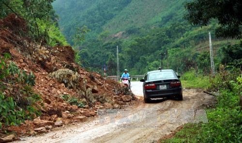 Mưa, lốc gây nhiều thiệt hại tại các tỉnh miền núi phía Bắc