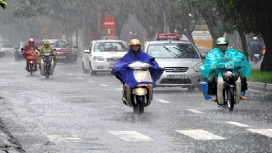 Bão số 7 đi vào phía Nam Trung Quốc, từ đêm nay Bắc Bộ có mưa dông diện rộng