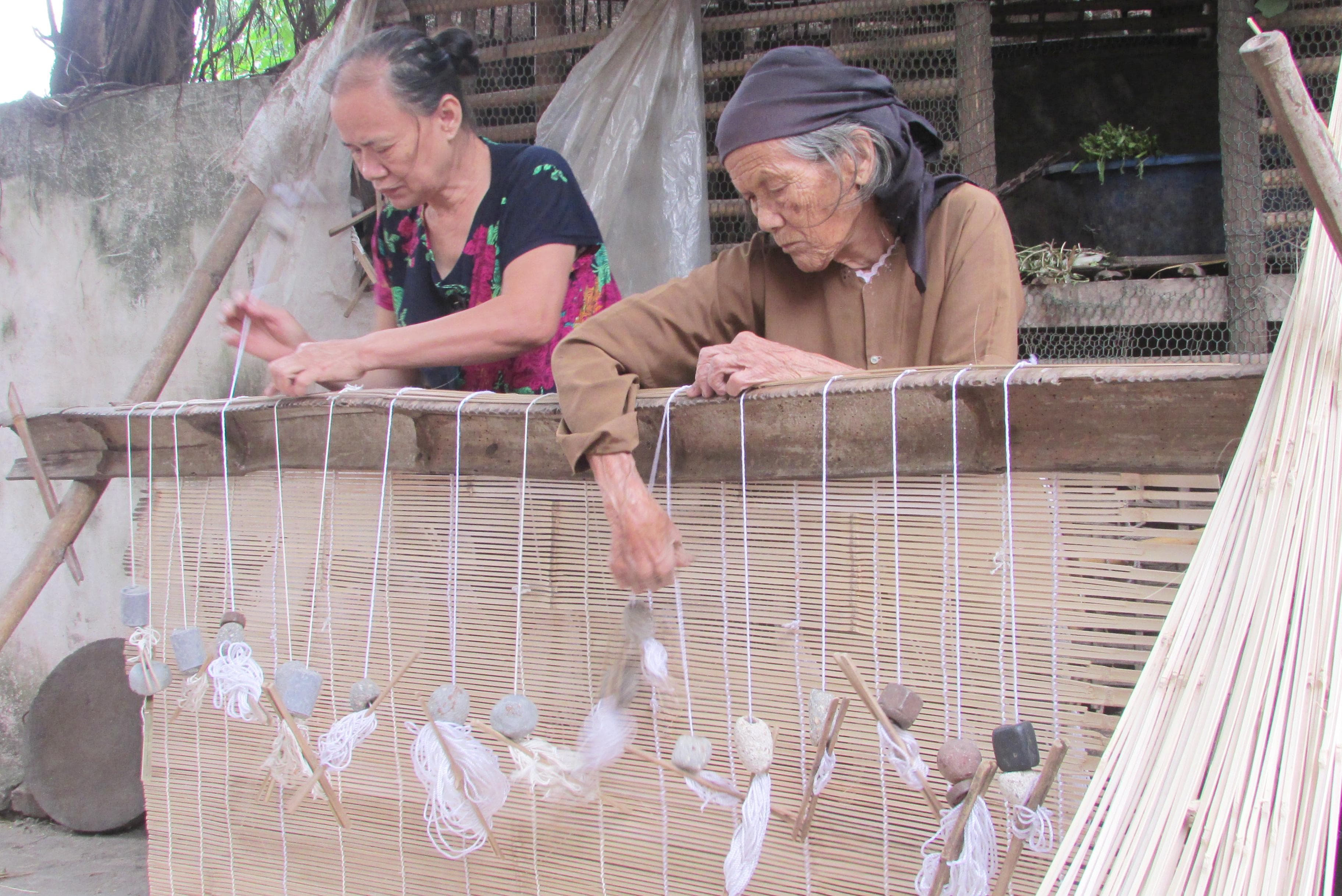 Bóng xưa rừng mành