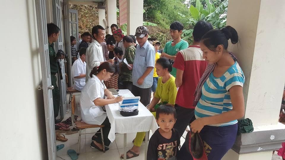 Cảm ơn chiến sĩ quân y biên phòng tỉnh Nghệ An