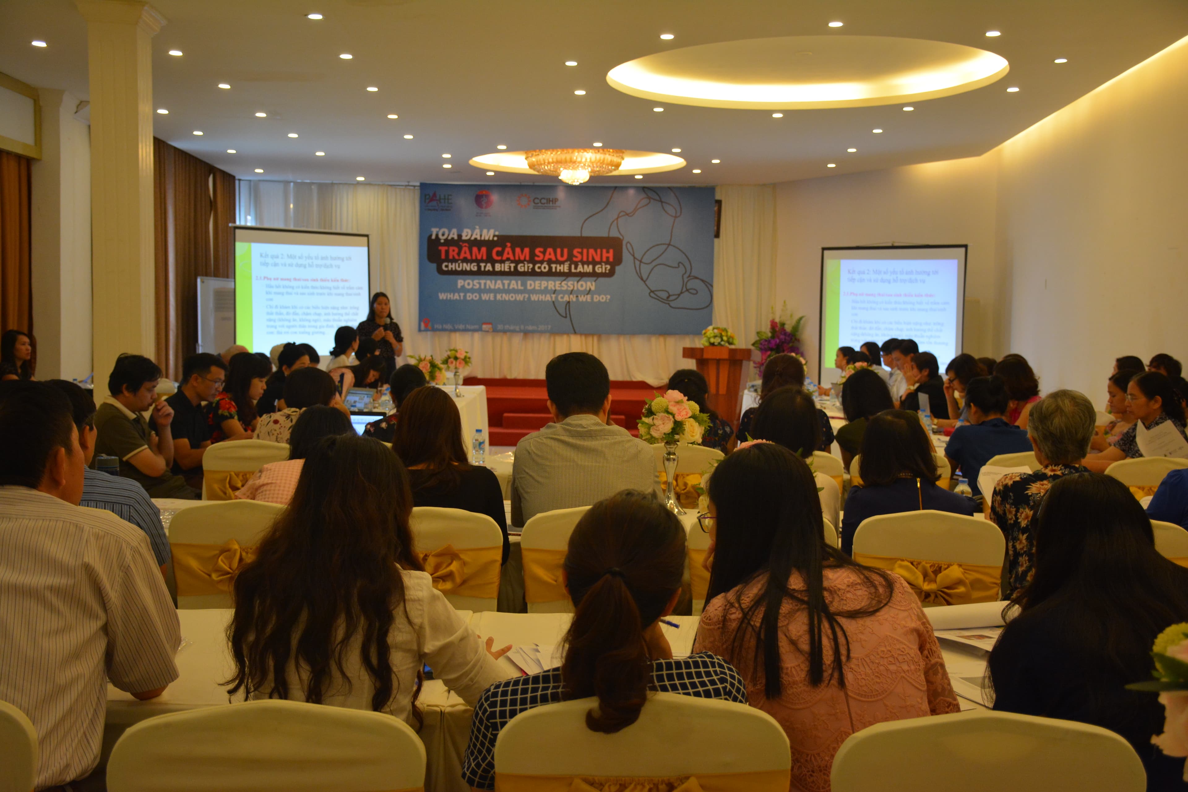 Phụ nữ bị trầm cảm sau sinh ngày càng tăng