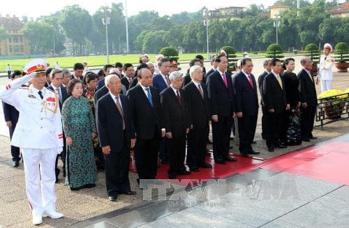 Lãnh đạo Đảng, Nhà nước viếng Lăng Bác nhân kỷ niệm 72 năm Quốc khánh 2-9