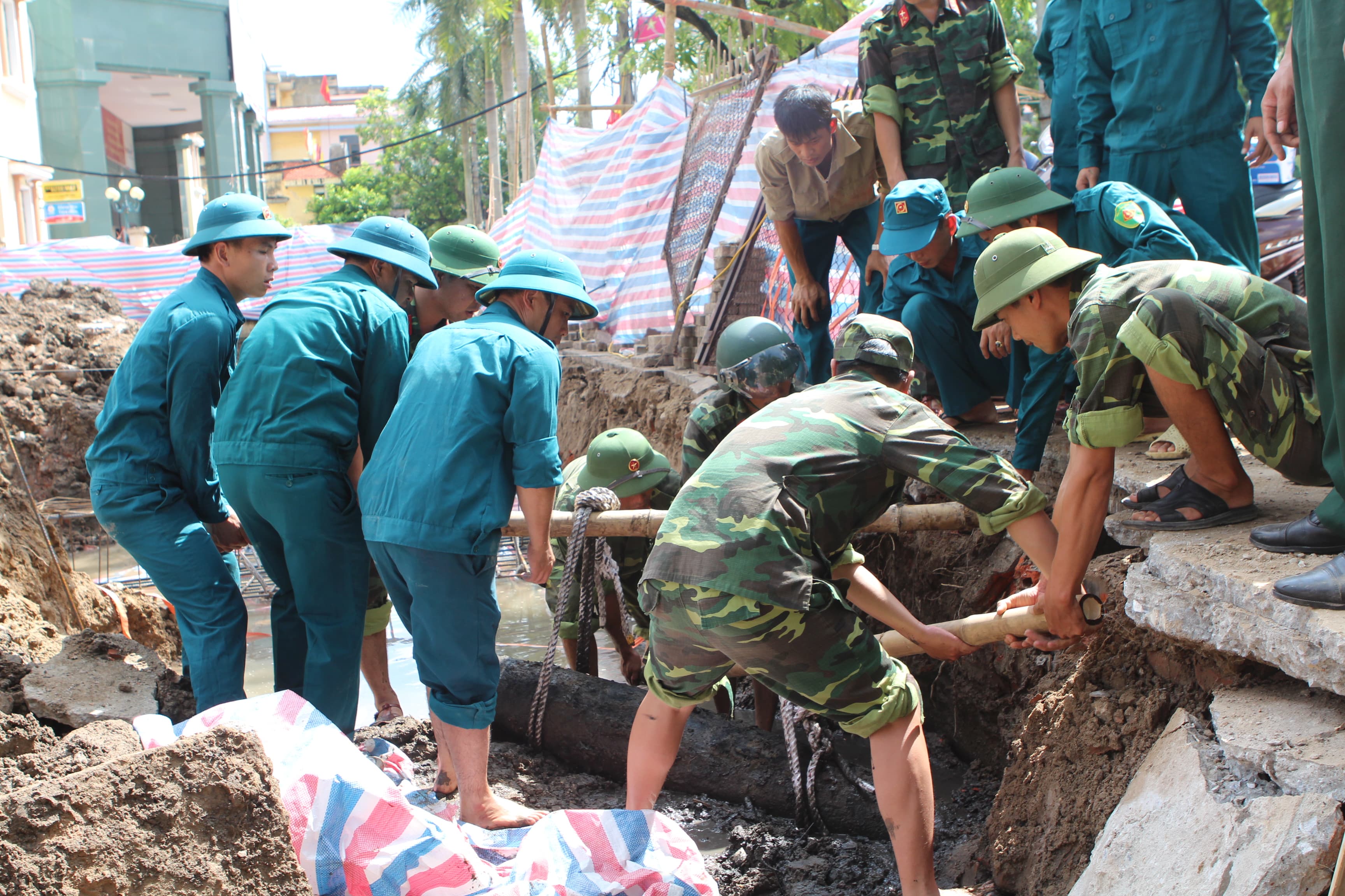 Thái Bình: Phát hiện quả bom nặng 500 cân Anh