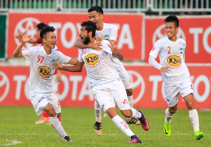 V.League 2017: Hoàng Anh Gia Lai giành chiến thắng 4-2 trước Than Quảng Ninh