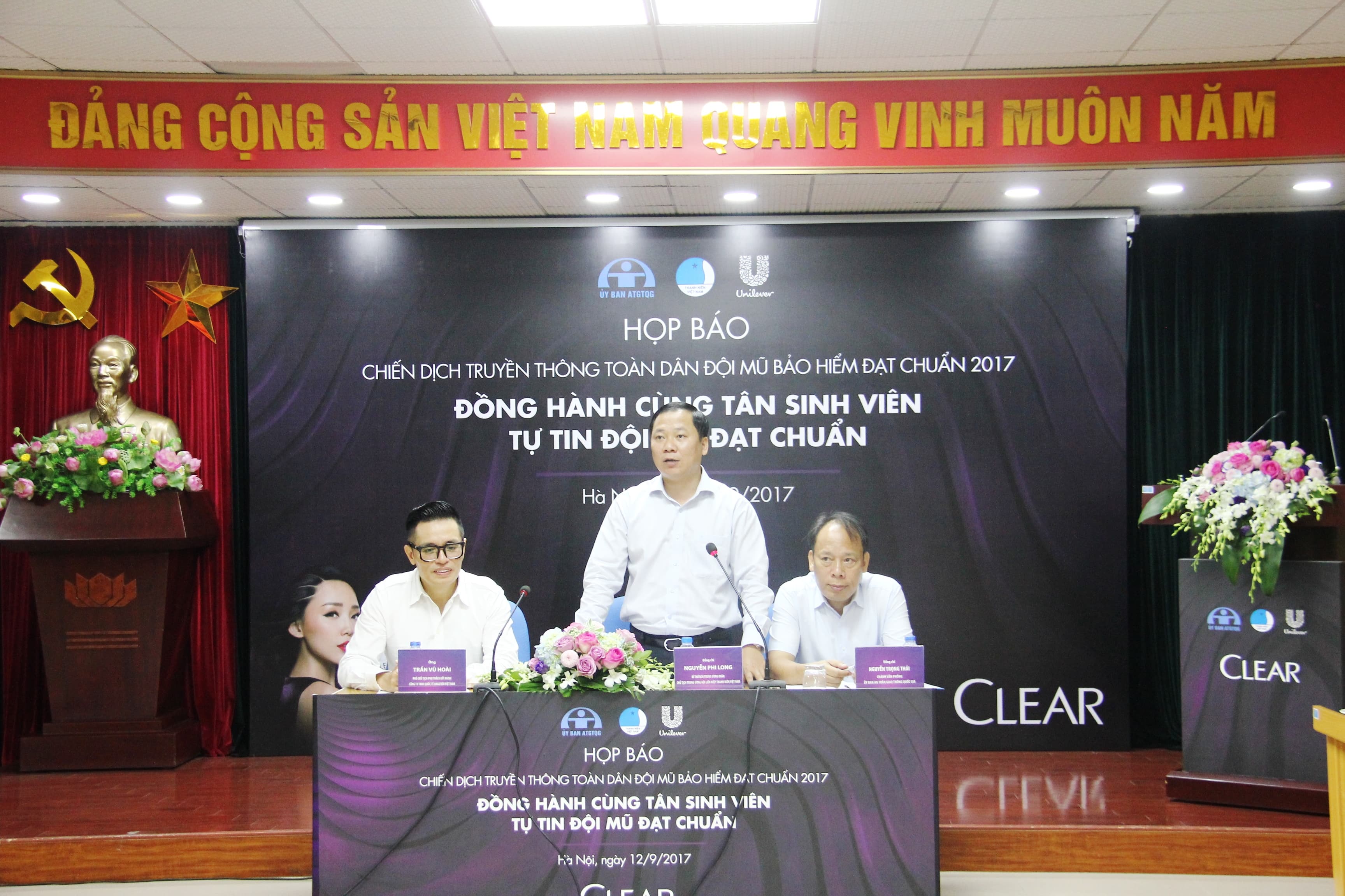Phát động chiến dịch truyền thông toàn dân đội mũ bảo hiểm đạt chuẩn năm 2017