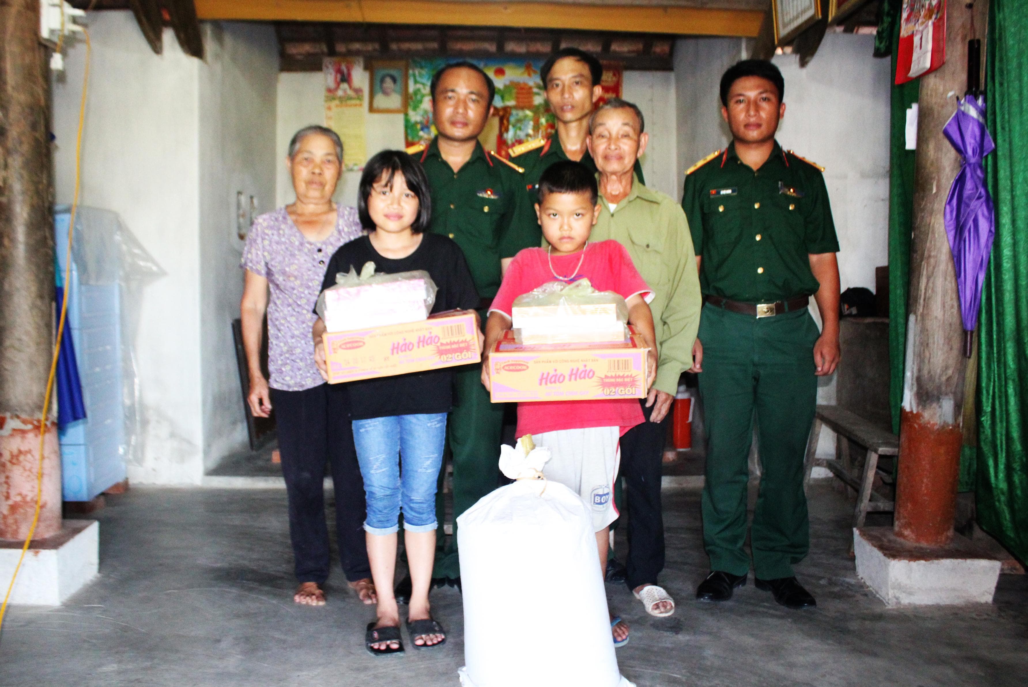 Tiếp thêm động lực cho học sinh nghèo vượt khó