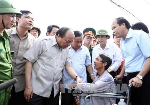 Huy động mọi lực lượng khắc phục hậu quả bão số 10