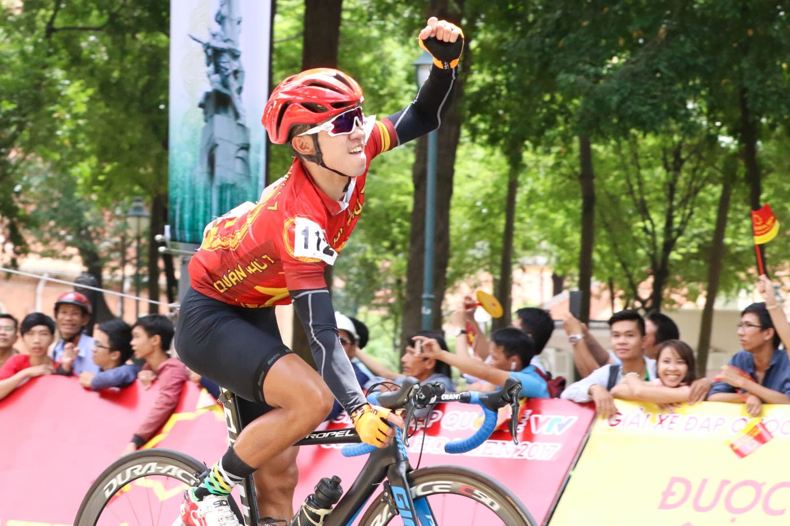 Jiung Jang giành danh hiệu áo vàng