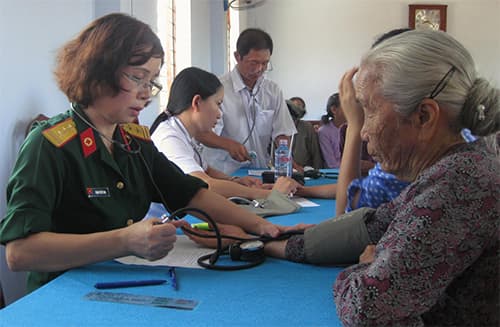 Tự hào tiếp bước, lập thành tích mới