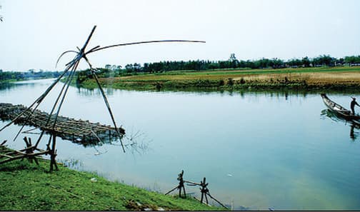Trở lại dòng sông tuổi thơ
