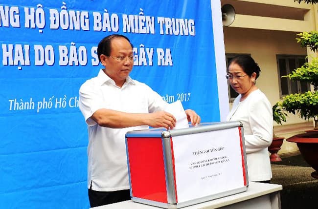 TP Hồ Chí Minh quyên góp ủng hộ đồng bào các tỉnh miền Trung