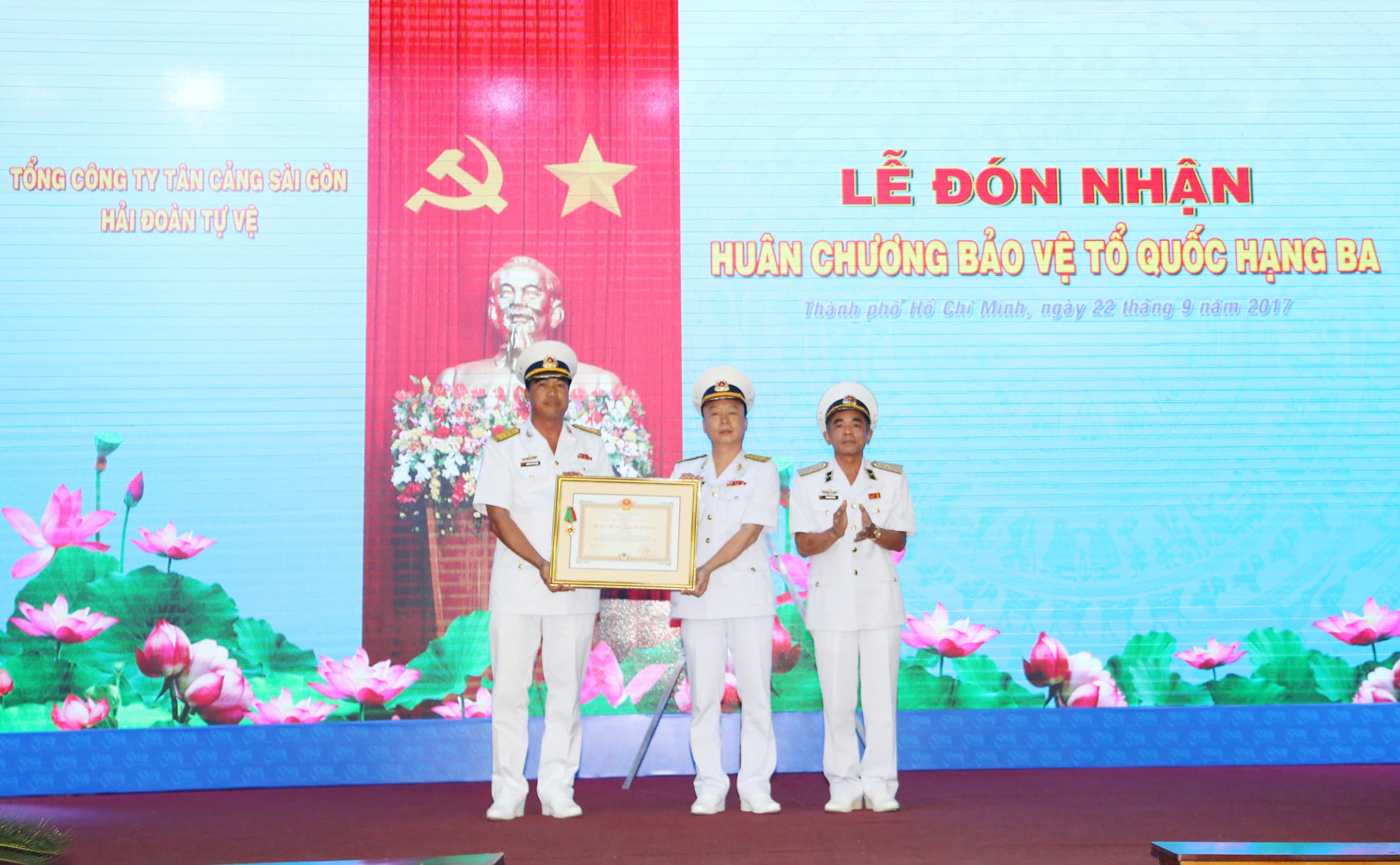 Hải đoàn Tự vệ Tổng công ty Tân cảng Sài Gòn đón nhận Huân chương Bảo vệ Tổ quốc hạng Ba