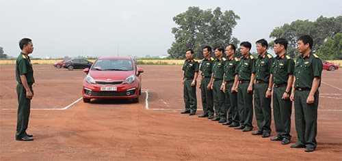 Rèn kỹ năng toàn diện cho đội ngũ lái xe phục vụ Hội nghị APEC