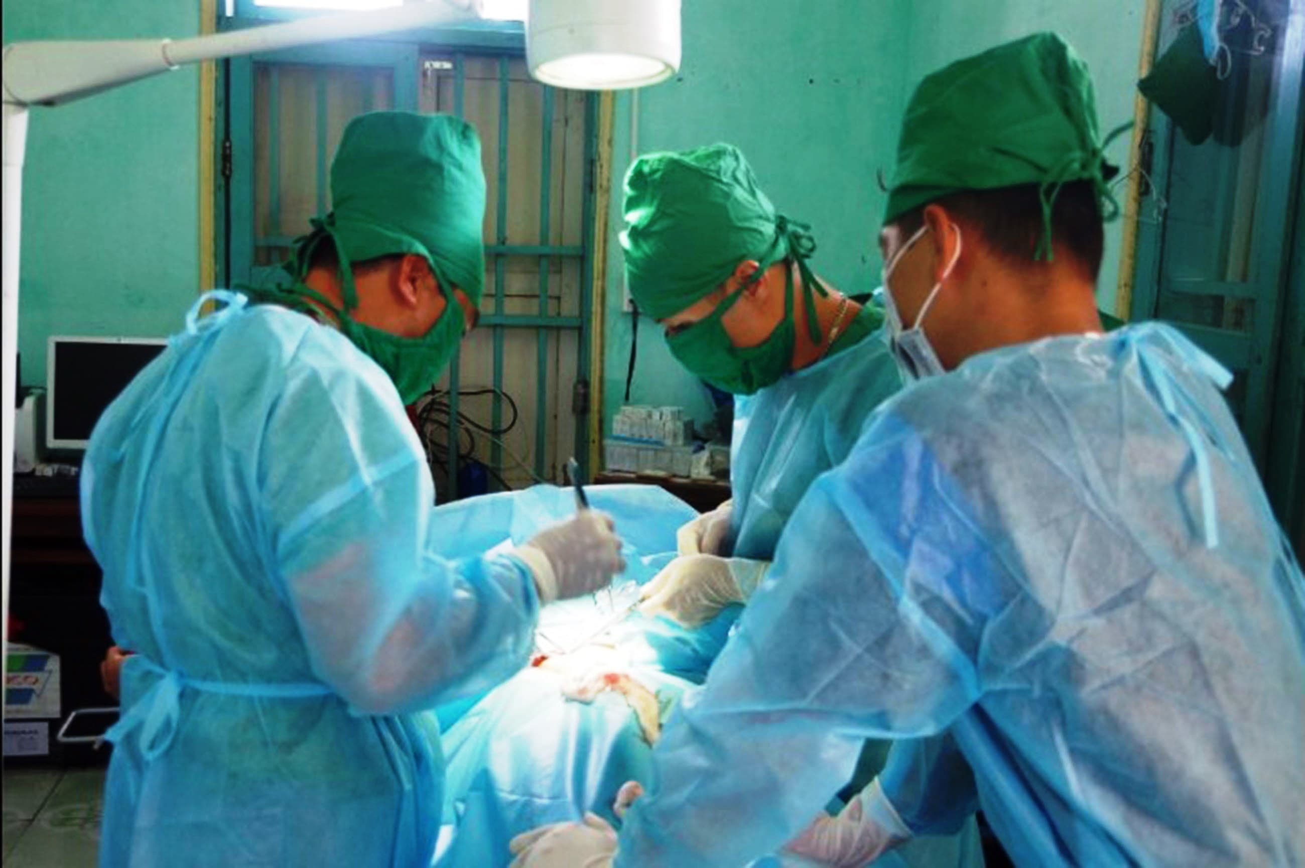 Bệnh xá đảo Sơn Ca cấp cứu thành công ngư dân bị viêm ruột thừa hoại tử