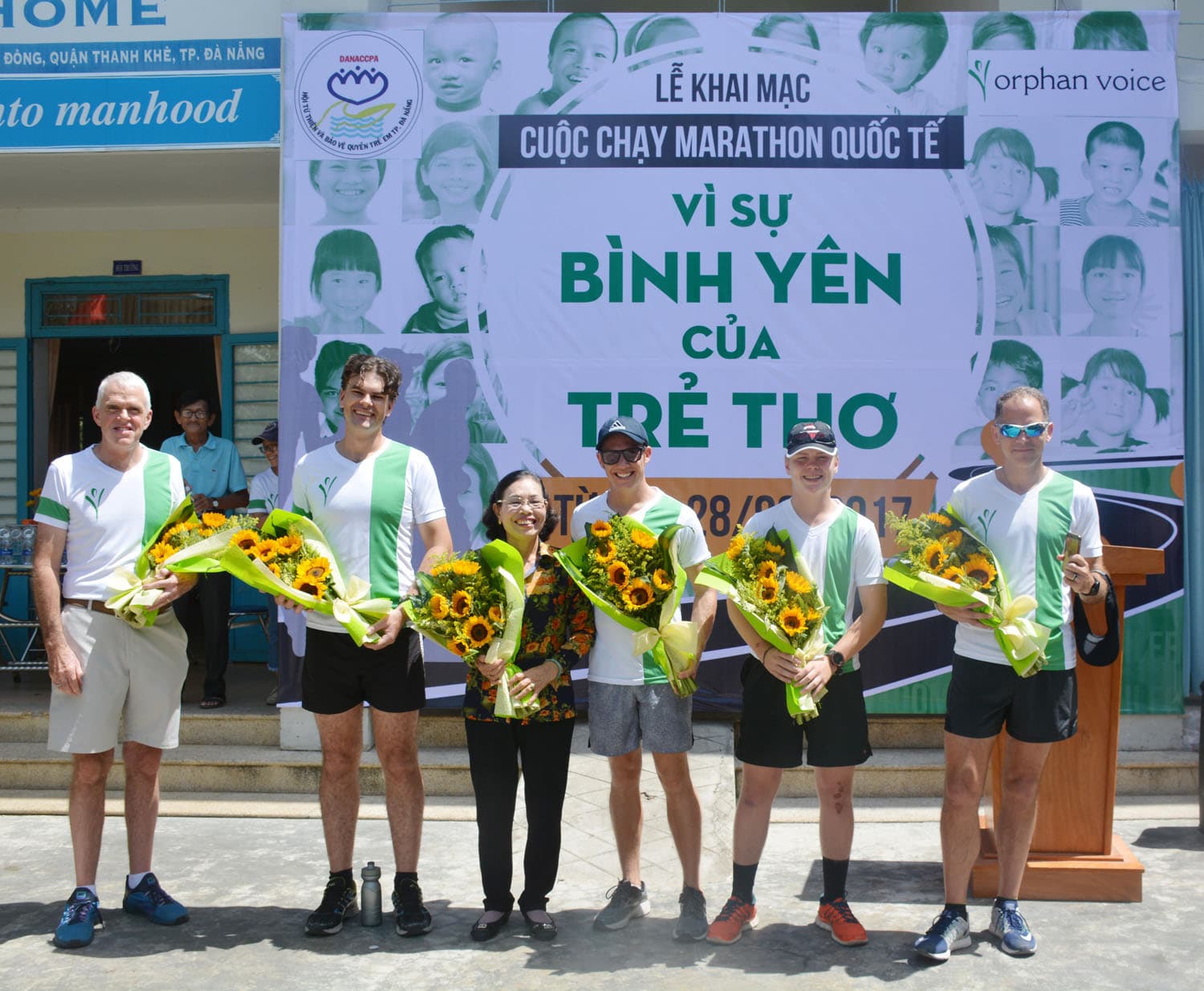 Chạy marathon quốc tế “Vì sự bình yên của trẻ thơ”