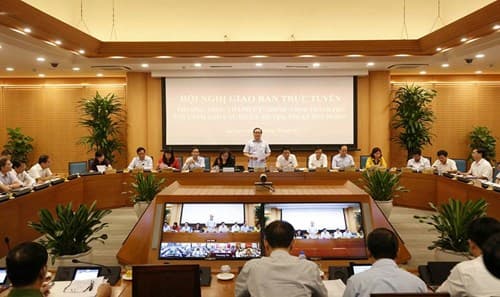 CÁN BỘ PHẢI LUÔN “GẦN DÂN, TRỌNG DÂN”