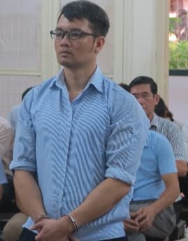 15 năm tù giam cho kẻ trộm ô tô chở tiền vàng