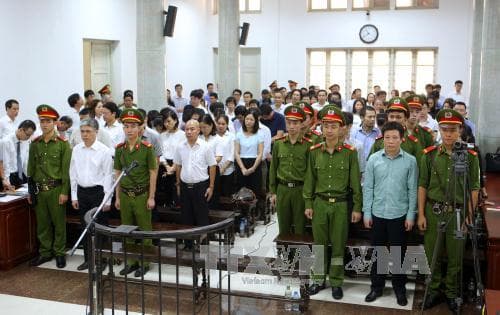 Tuyên án tử hình Nguyễn Xuân Sơn; phạt tù chung thân Hà Văn Thắm