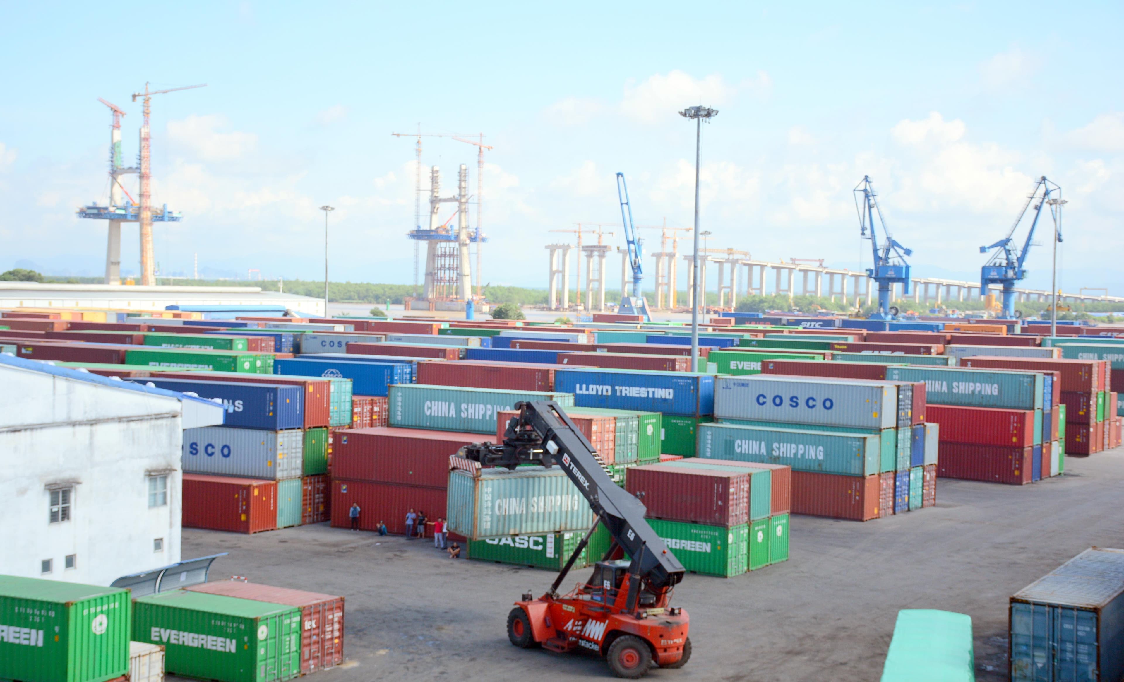 Xuất nhập khẩu 9 tháng ước đạt hơn 308 tỷ USD
