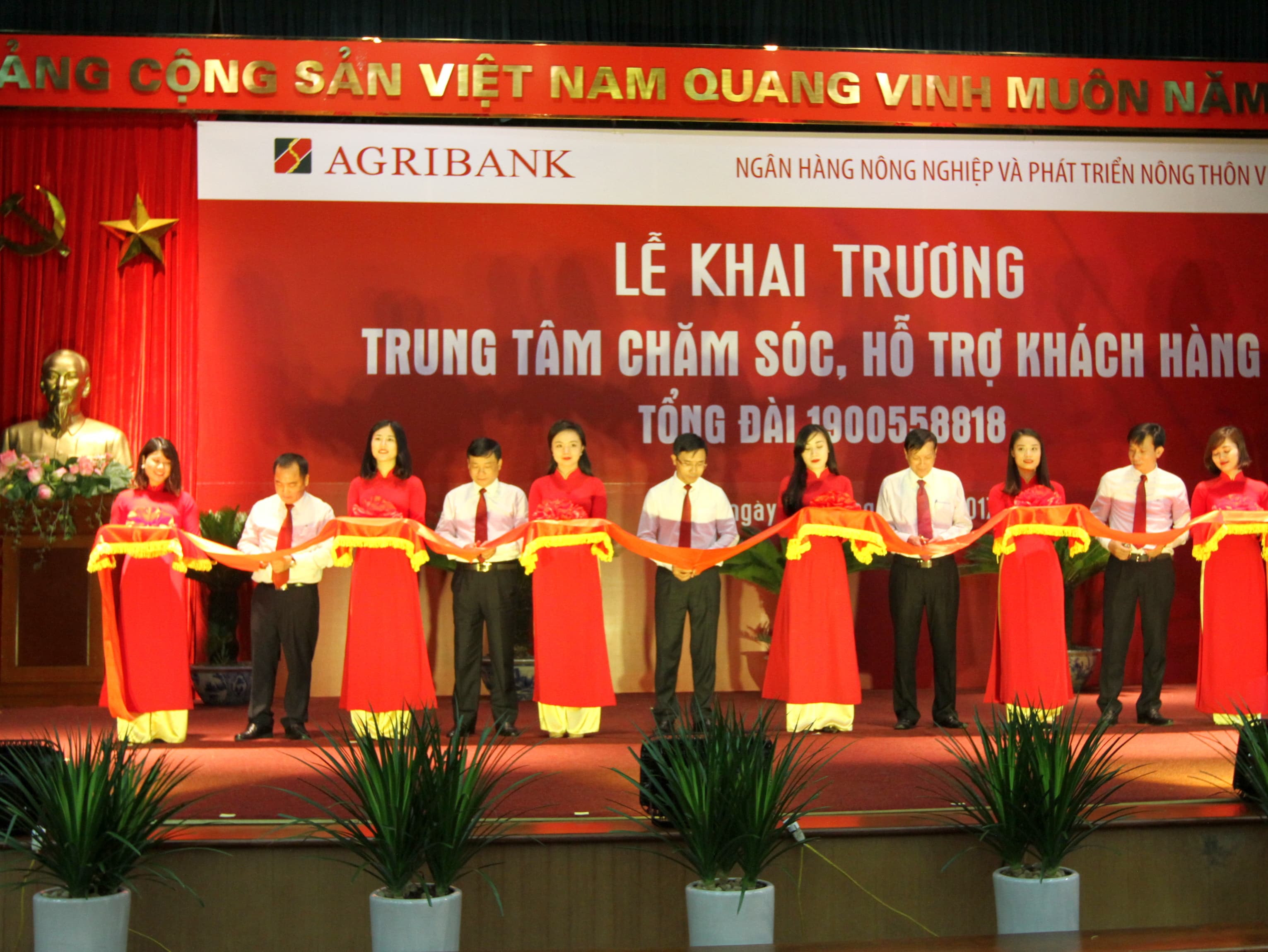 Agribank khai trương Trung tâm chăm sóc, hỗ trợ khách hàng