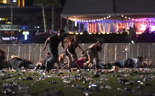 Vụ xả súng ở Las Vegas: Ít nhất 26 người thương vong