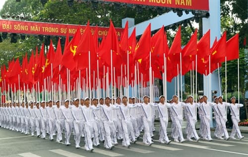 Bài 3: Trước hết và trực tiếp từ người đứng đầu cấp ủy