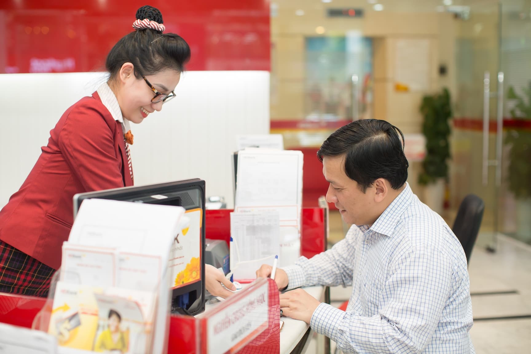 HDBank triển khai giao dịch xác thực dấu vân tay