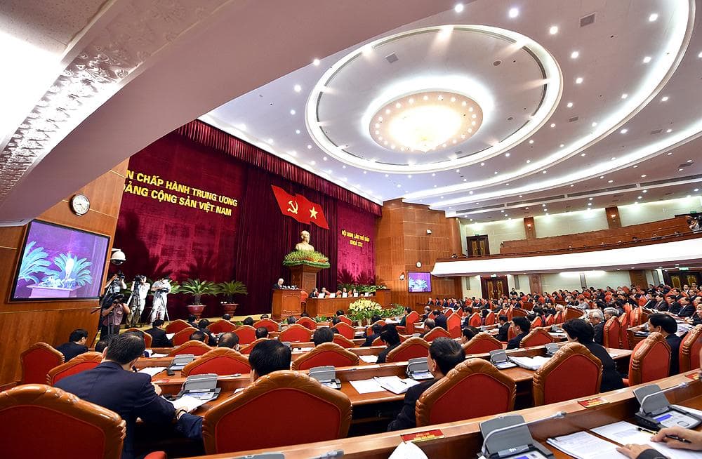 Phê phán thái độ “thấy đúng không bảo vệ, thấy sai không đấu tranh”