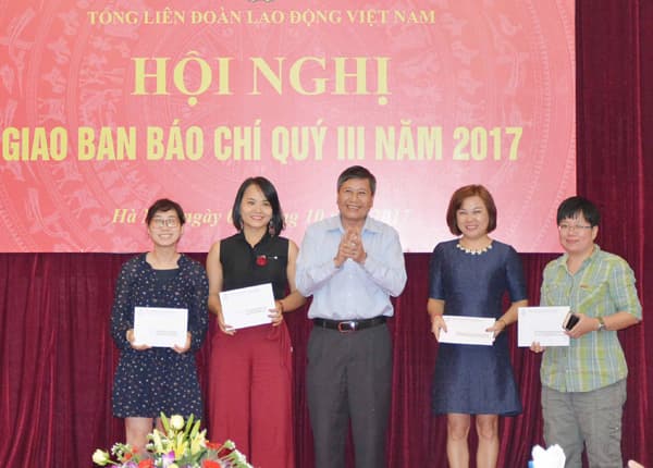 Các cơ quan báo chí tiếp tục quan tâm, đồng hành cùng người lao động