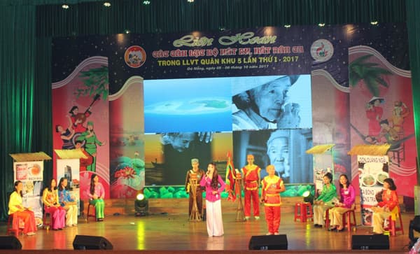 Quân khu 5 Khai mạc Liên hoan các câu lạc bộ hát ru, hát dân ca lần thứ I