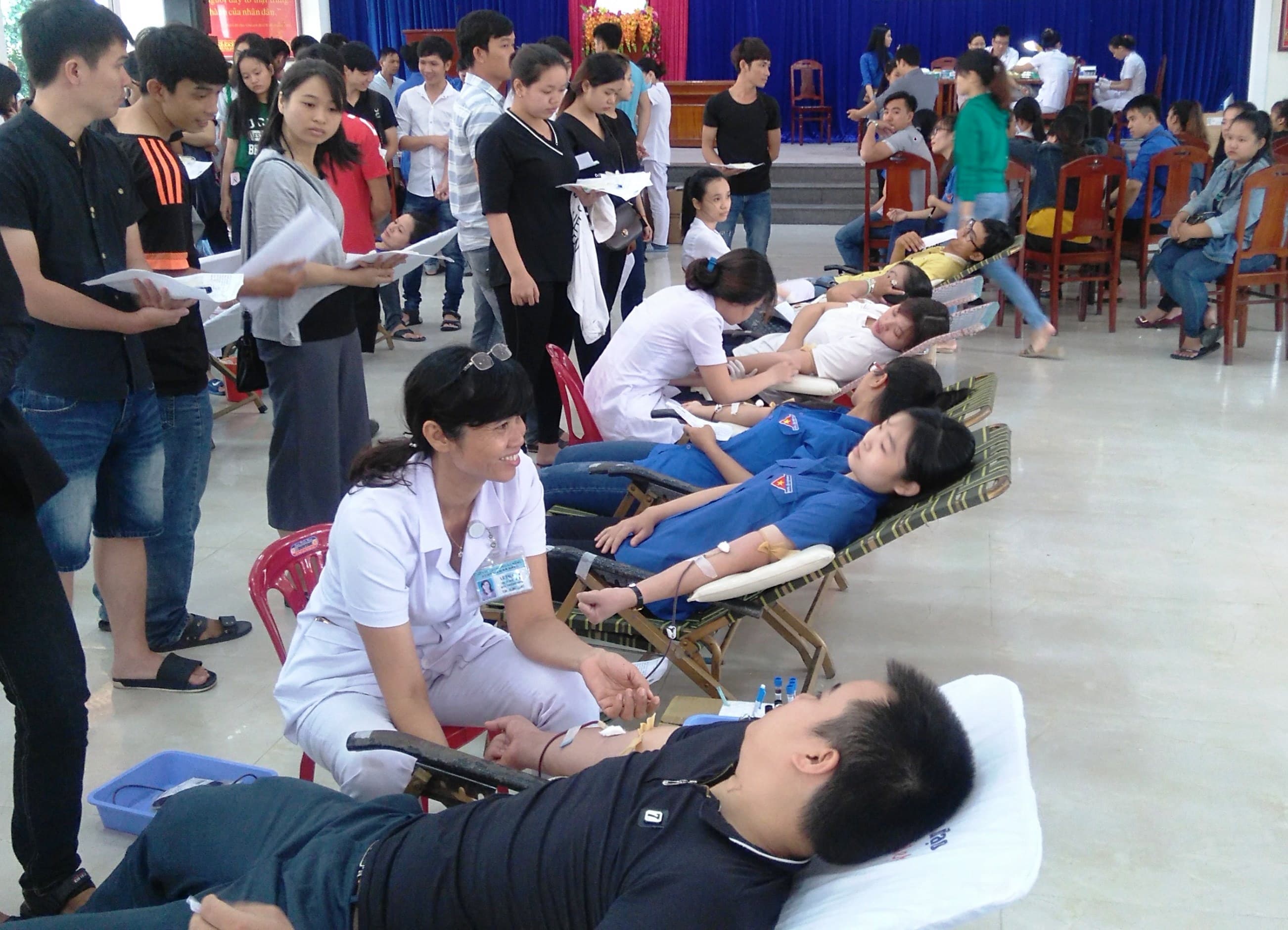 Hơn 400 người đăng ký “Ngày hội hiến máu” tình nguyện