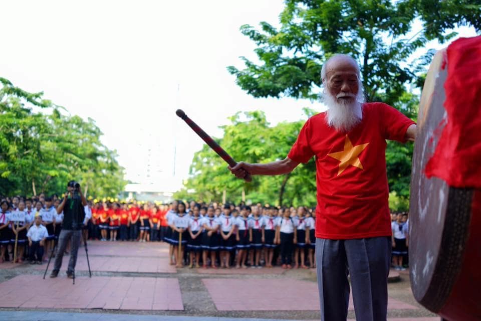 "Tiếng trống" Văn Như Cương