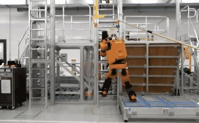 Robot cứu trợ thiên tai của Honda
