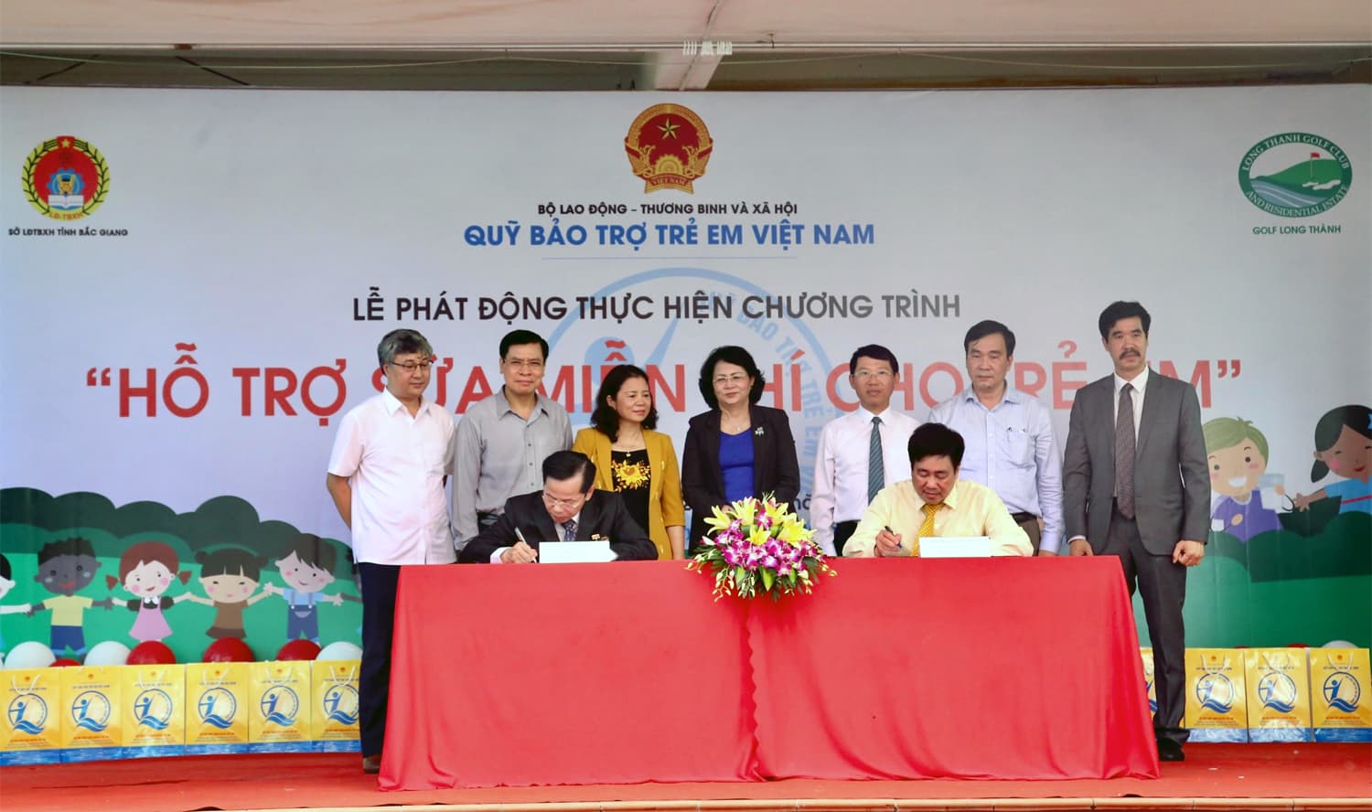 25 tỷ đồng thực hiện chương trình “Hỗ trợ miễn phí sữa cho trẻ em tiểu học giai đoạn 2017-2022”