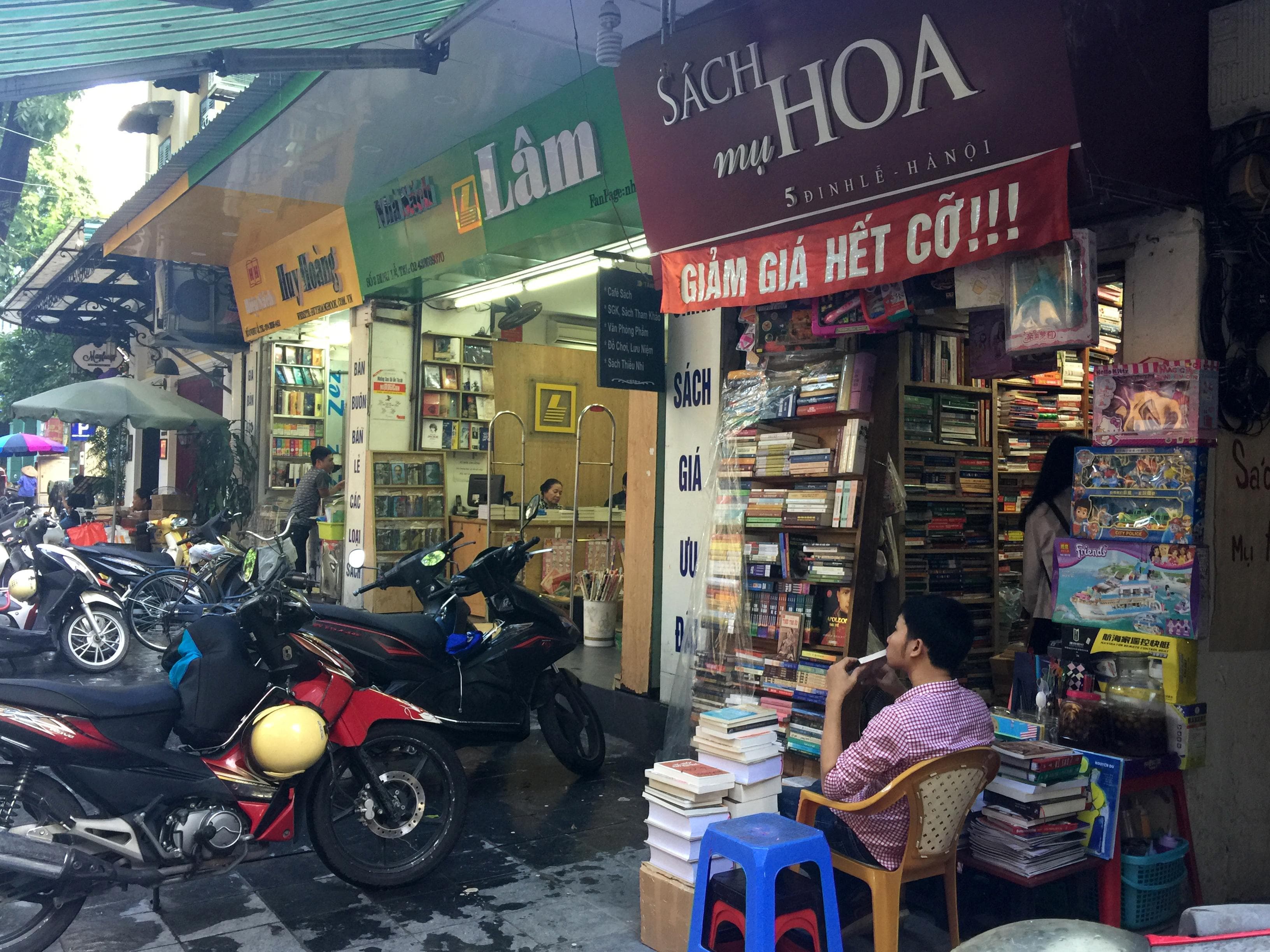 Báo động vấn nạn sách giả