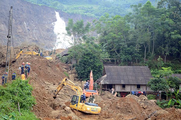 Tìm thấy thêm 2 thi thể nạn nhân vụ sạt lở núi tại Tân Lạc, Hòa Bình